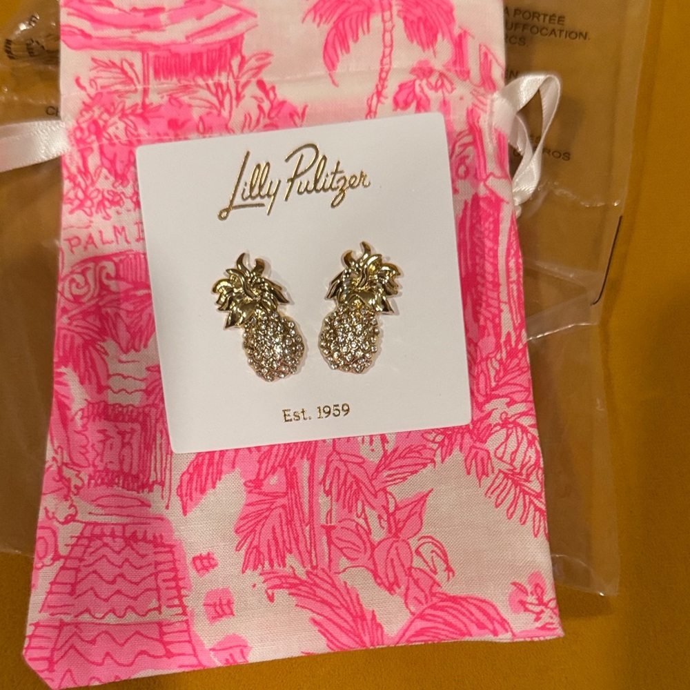 NWT Lilly Pulitzer Gold and Silver Pineapple Earrings